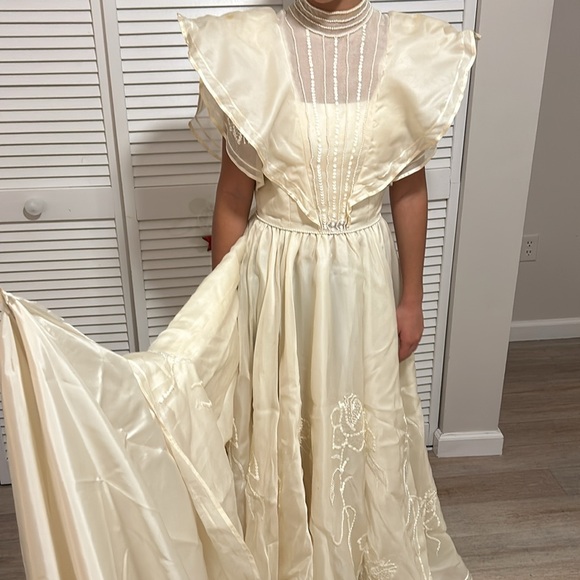 Vintage Cream Beaded Silk Wedding / Engagement Dress size small custom made - Picture 17 of 17